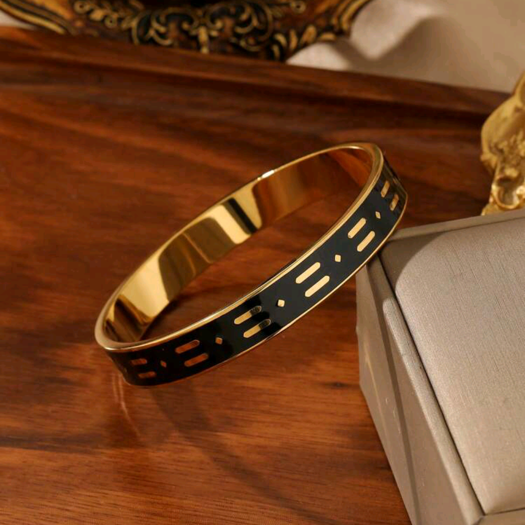 Enamel bangle – Black