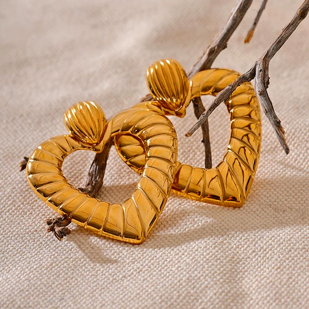 Heart gold earrings