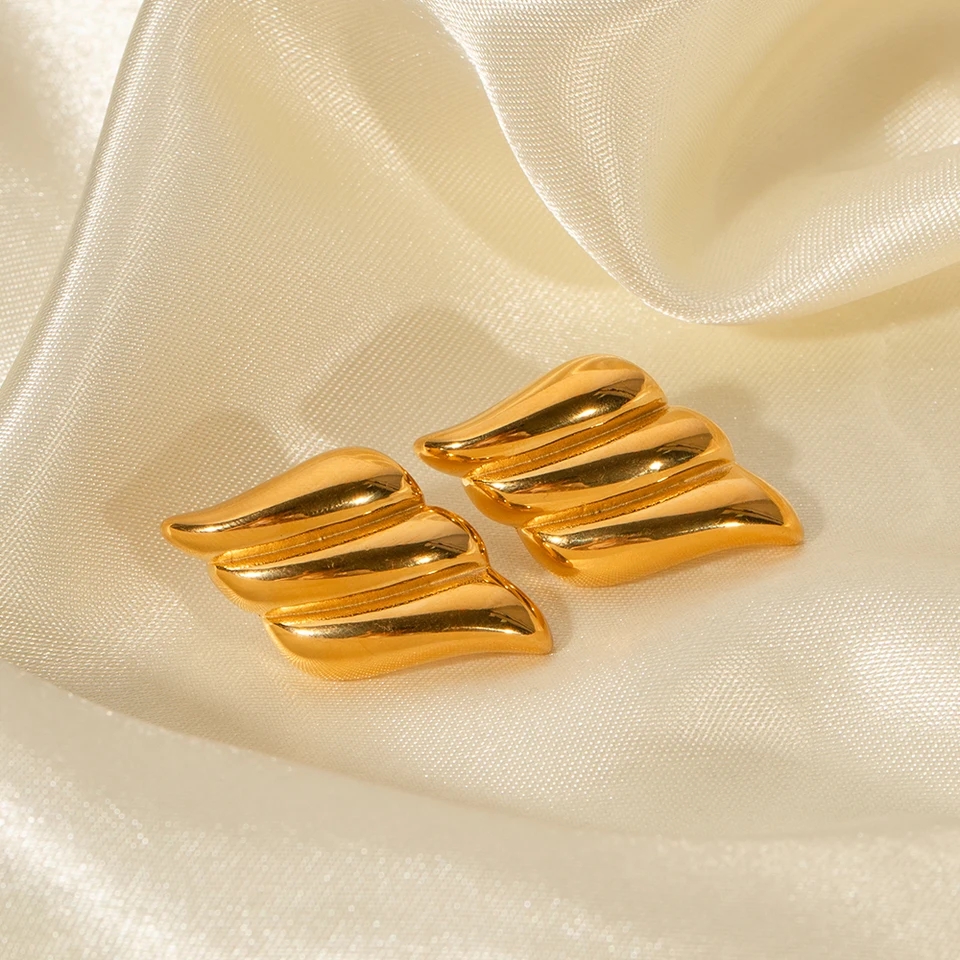 Gold earrings
