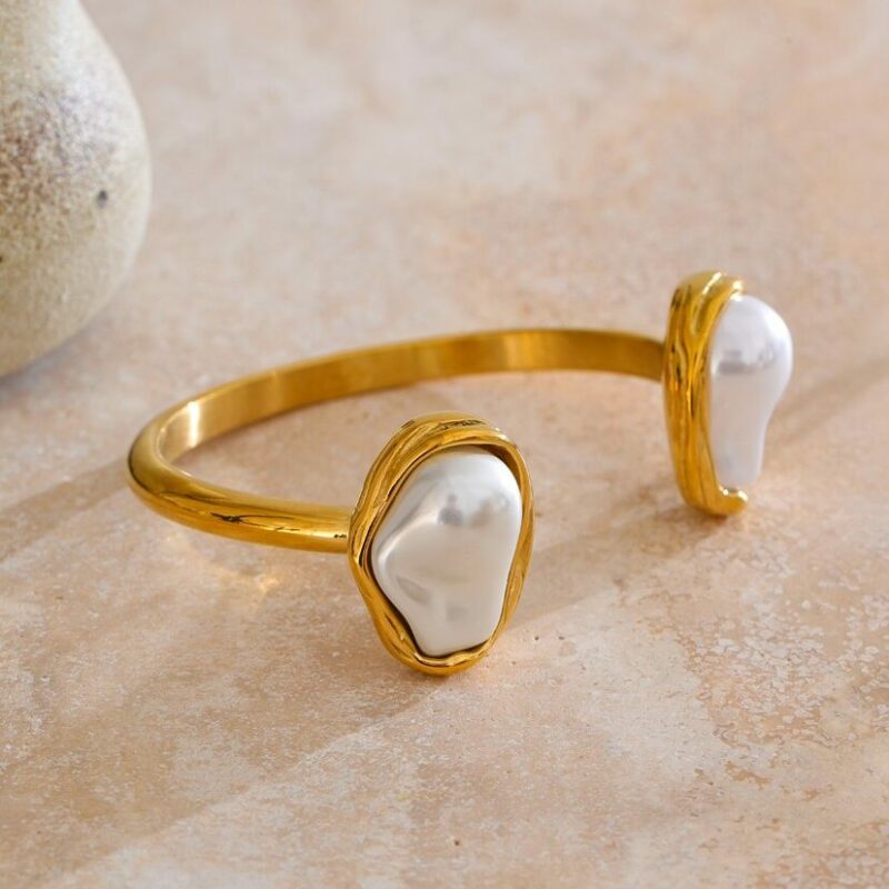Pearl cuff